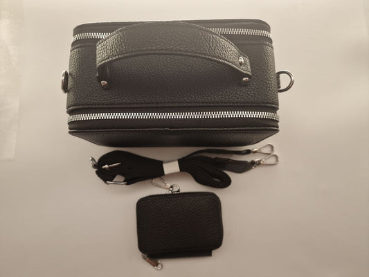 Umhängetasche aus Kunstleder – Crossbody Tasche mit Mini-Etui