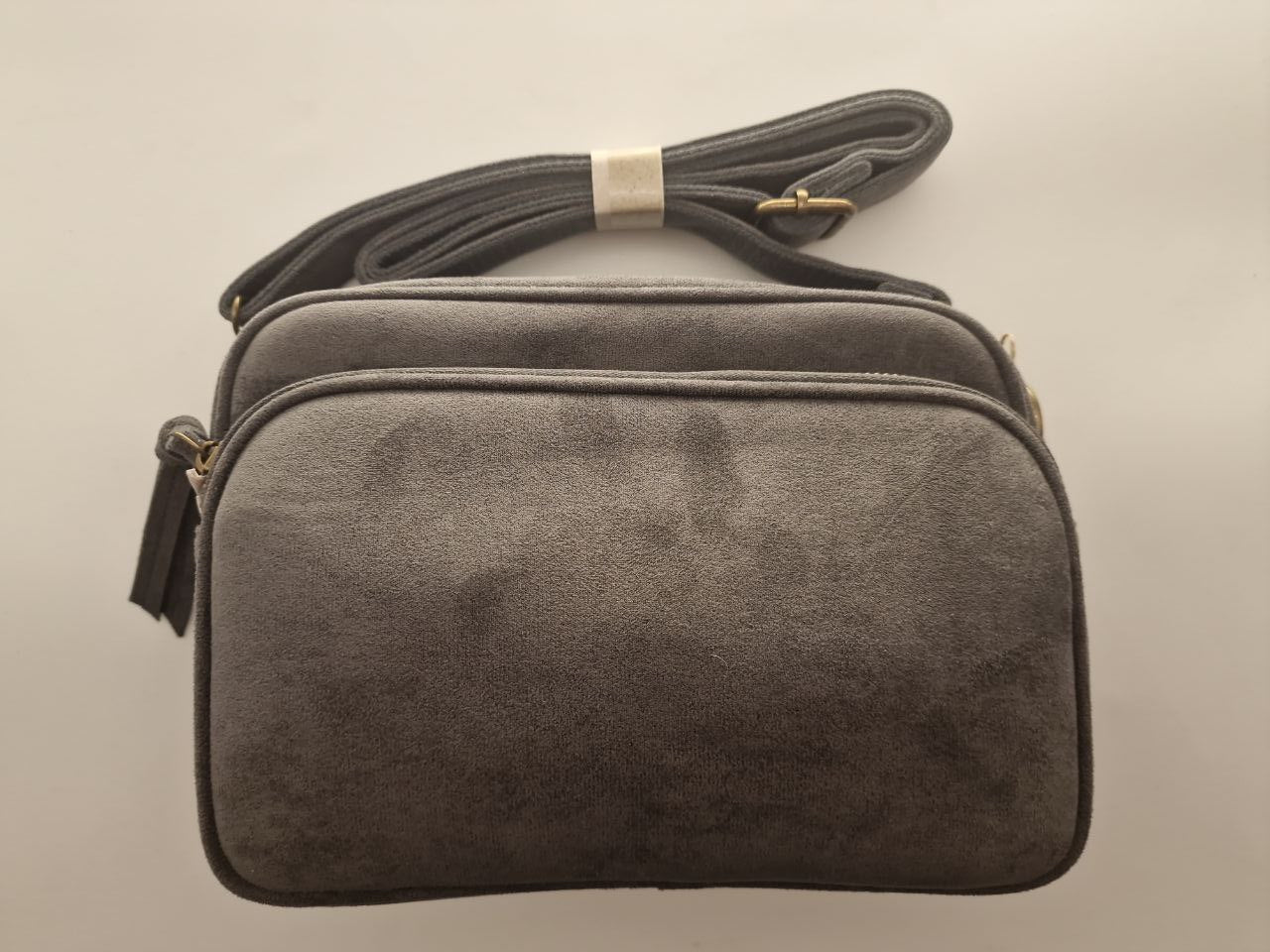 Kleine Umhängetasche in Velours-Optik – elegante Crossbody Tasche