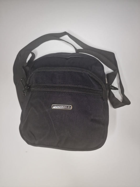 Schwarze Umhängetasche – kompakte Crossbody Tasche