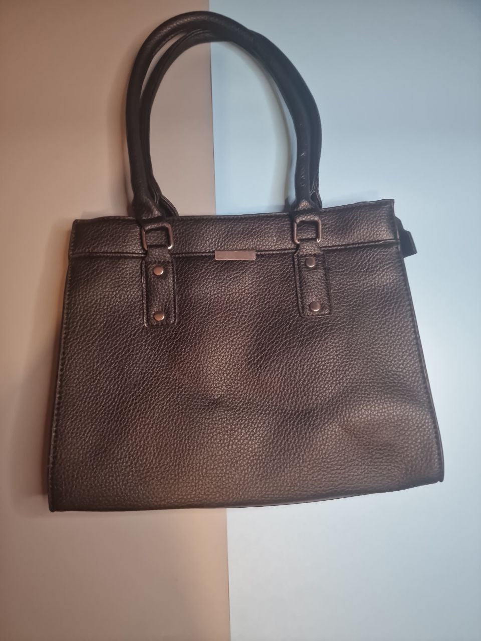 Schwarze Damen Handtasche aus Kunstleder – elegant & klassisch